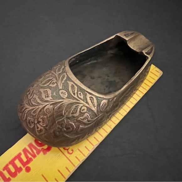 Vintage Brass Figurines Set of 3 Rocking Chair Key Shoe Slipper Ashtray - Picture 2 of 12